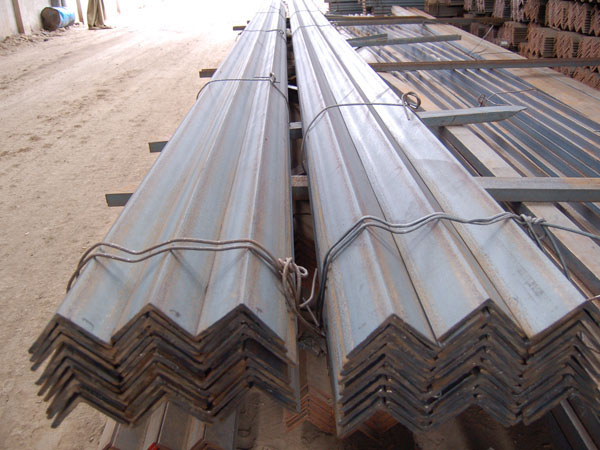 角鋼的特點(diǎn)和用處 角鋼的特點(diǎn)和用處